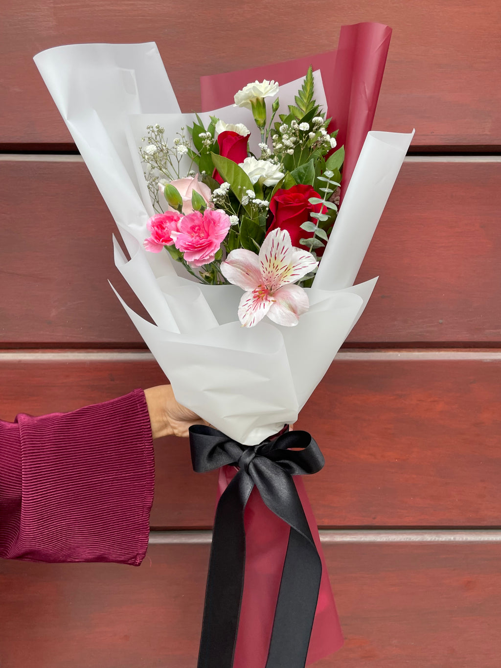Ramo Amor Mío - 3 Rosas y Mix Floral