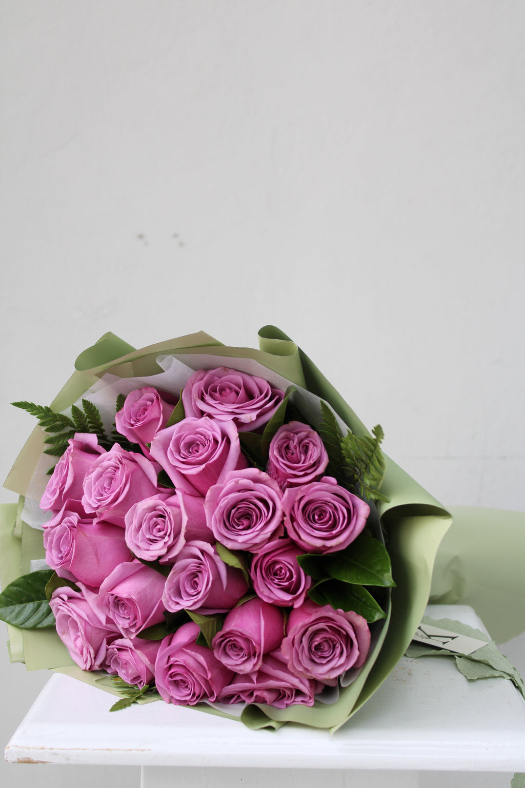 Dreamer Bouquet - 16 lilac roses